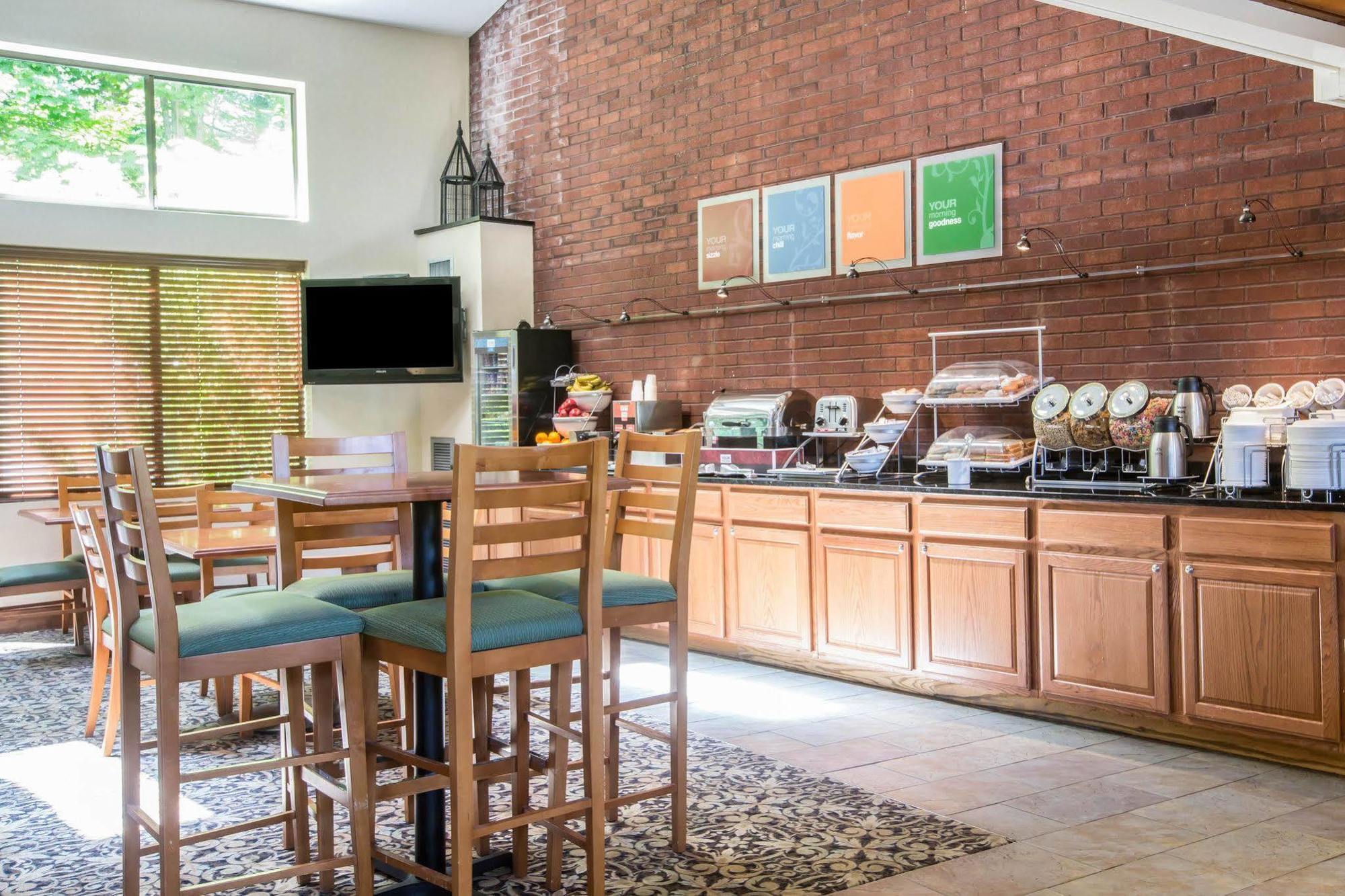 Comfort Suites South Burlington Near University 外观 照片